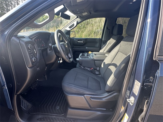 Vehicle image 9 of 30