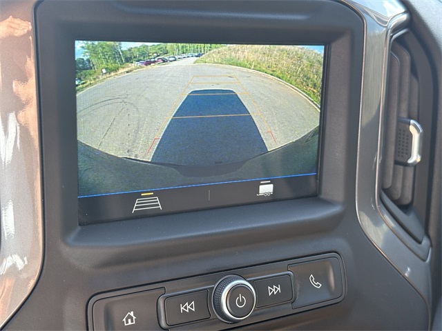 Vehicle image 27 of 30