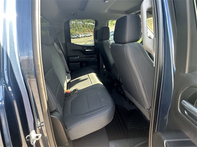 Vehicle image 15 of 30