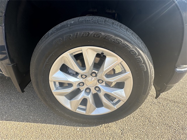 Vehicle image 12 of 30