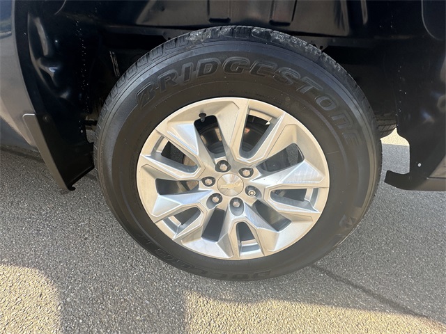 Vehicle image 19 of 30