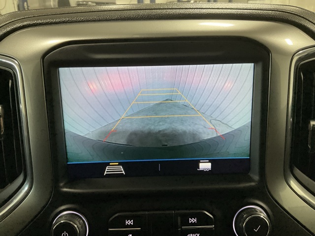 Vehicle image 19 of 33