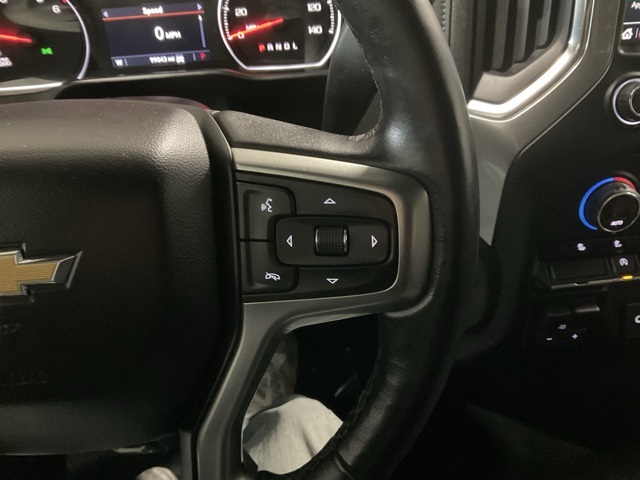 Vehicle image 18 of 33