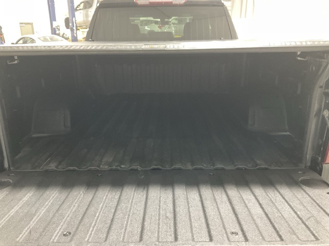 Vehicle image 11 of 33
