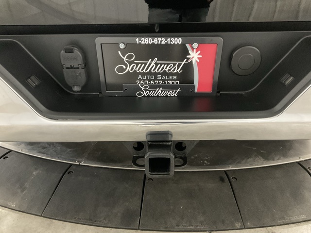 Vehicle image 12 of 33