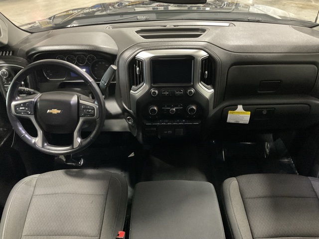 Vehicle image 14 of 33