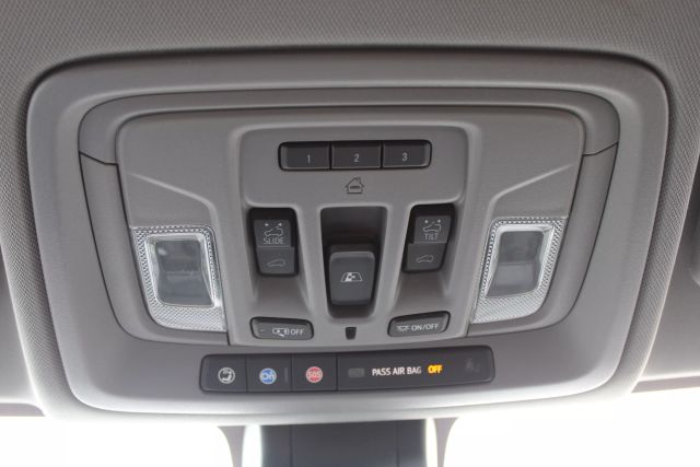 Vehicle image 23 of 45