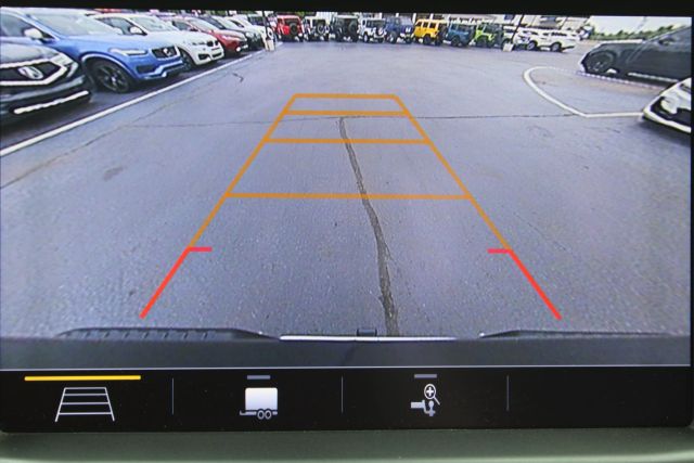 Vehicle image 13 of 45