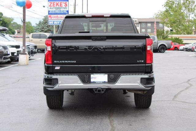 Vehicle image 5 of 45