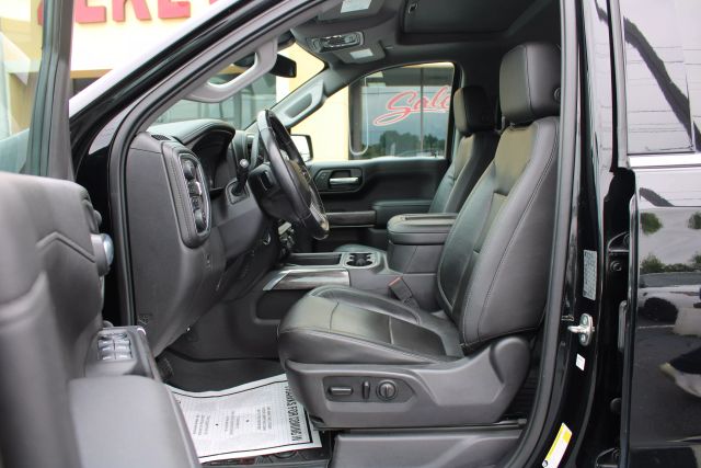 Vehicle image 10 of 45