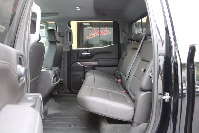 Vehicle image 31 of 45