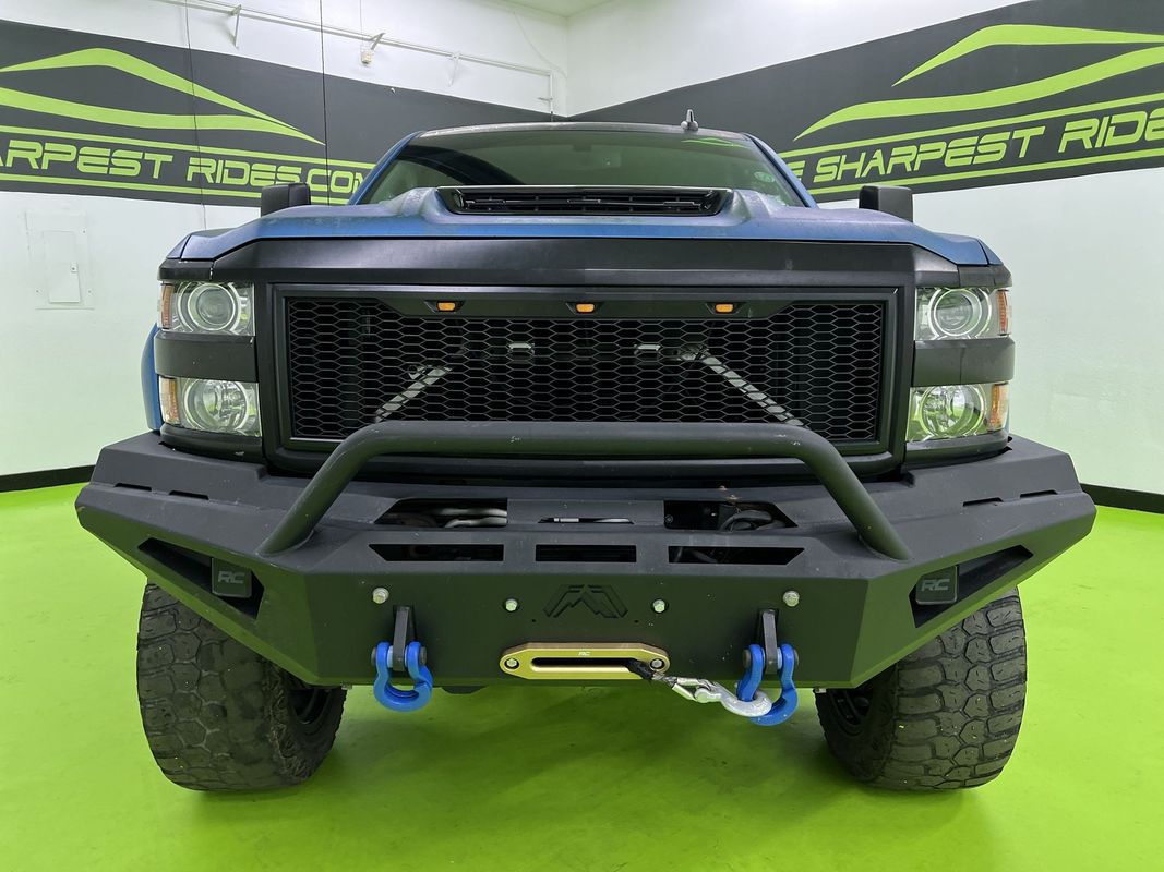 2019 Chevrolet Silverado 2500HD LT Image 2 of 27
