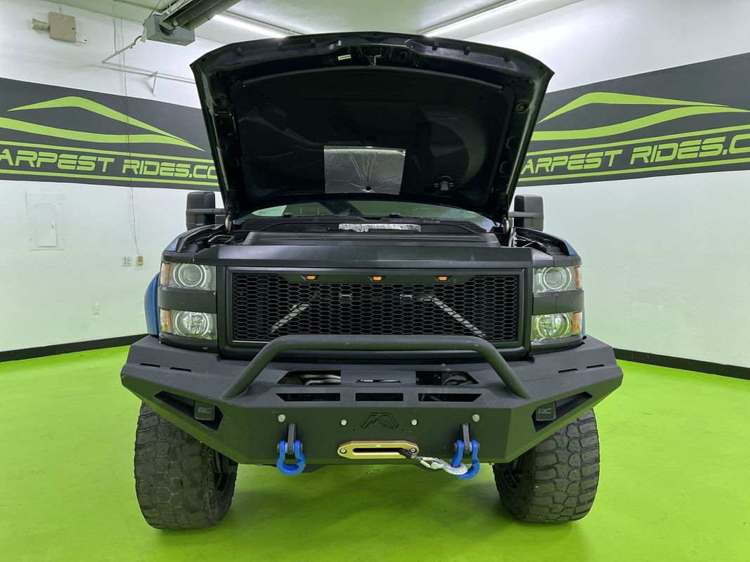 2019 Chevrolet Silverado 2500HD LT Image 3 of 27
