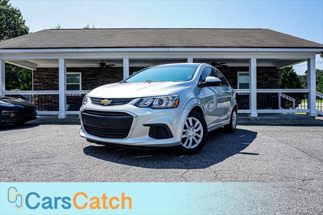 2019 Chevrolet Sonic LS Image 3 of 39