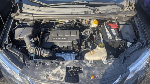 2019 Chevrolet Sonic LT Image 9 of 38