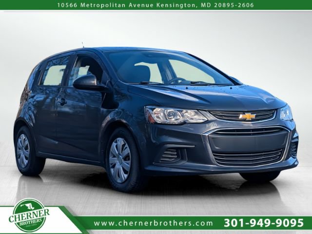 2019 Chevrolet Sonic LT Image 3 of 38