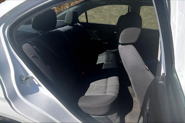 2019 Chevrolet Sonic LT Image 9 of 32