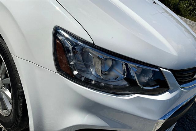 2019 Chevrolet Sonic LT Image 20 of 32