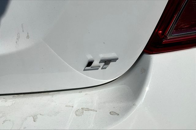 2019 Chevrolet Sonic LT Image 28 of 32