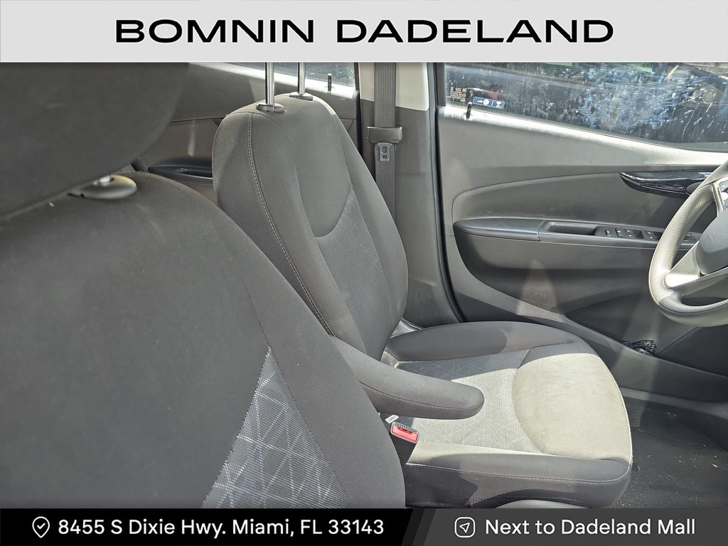 2019 Chevrolet Spark LT Image 5 of 13