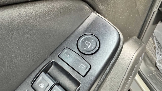 Vehicle image 24 of 29