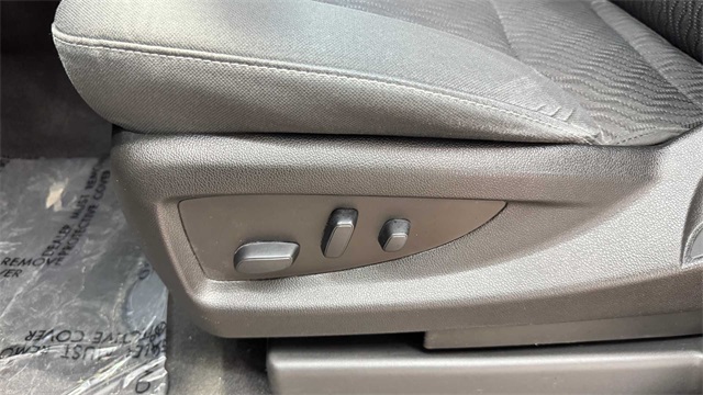 Vehicle image 22 of 29