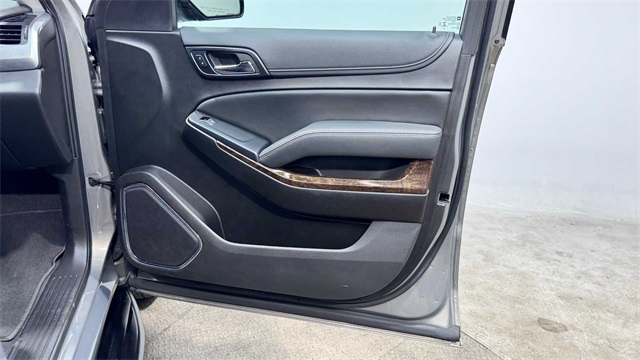 Vehicle image 28 of 29