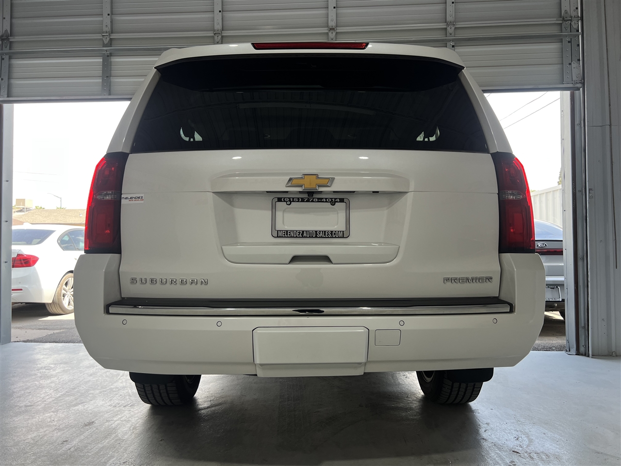 2019 Chevrolet Suburban Premier Image 6 of 28