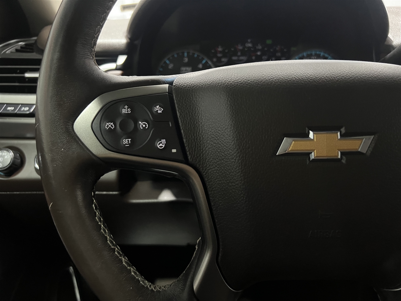 2019 Chevrolet Suburban Premier Image 27 of 28