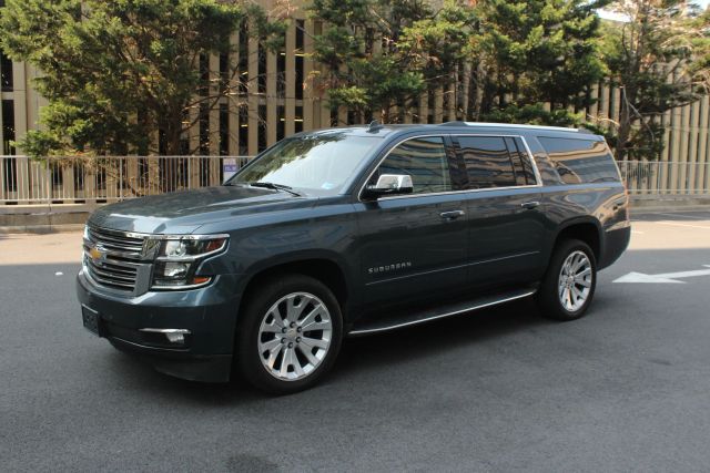 2019 Chevrolet Suburban Premier Image 1 of 35