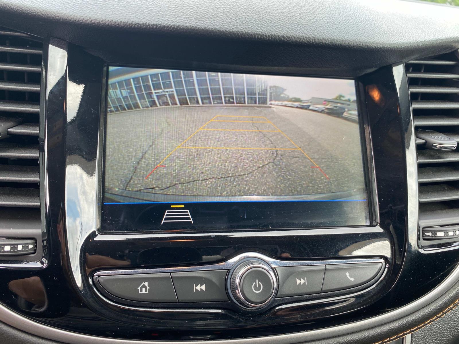 2019 Chevrolet Trax LT Image 17 of 24