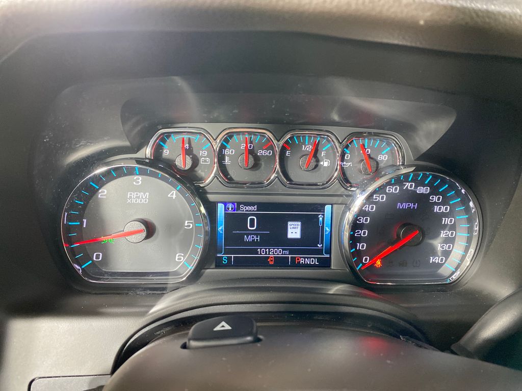 Vehicle image 15 of 39