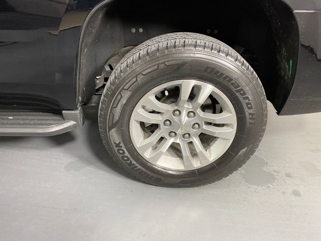 Vehicle image 6 of 39
