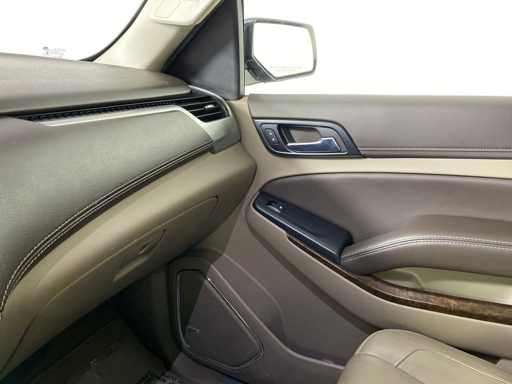 Vehicle image 14 of 39