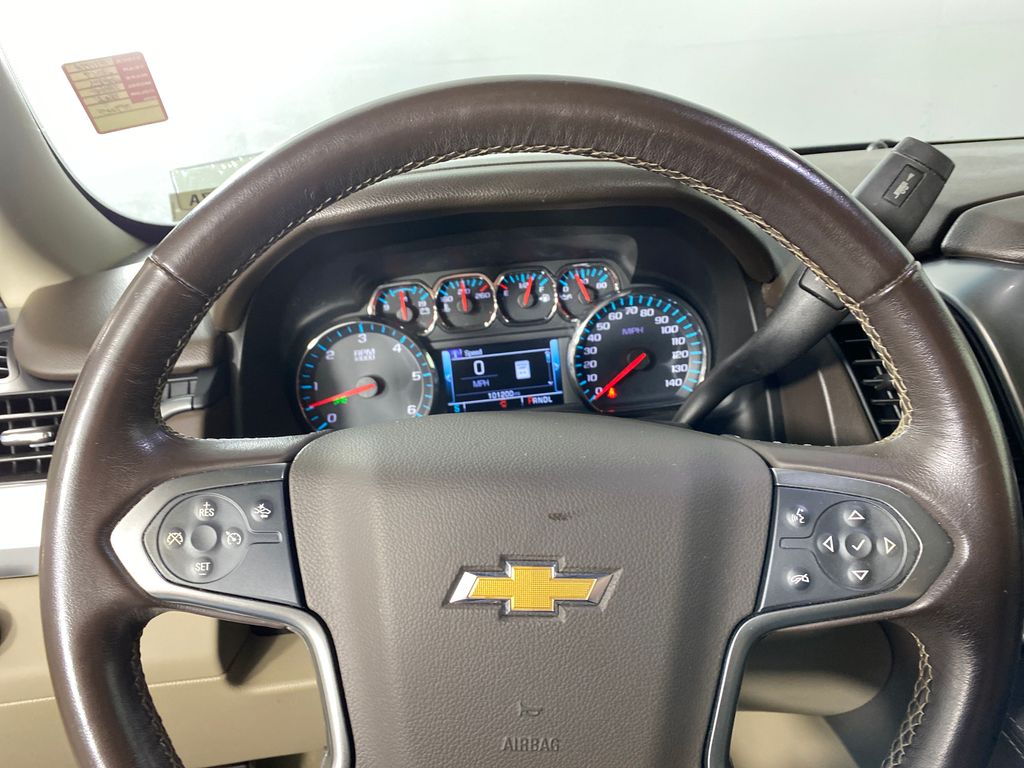 Vehicle image 16 of 39