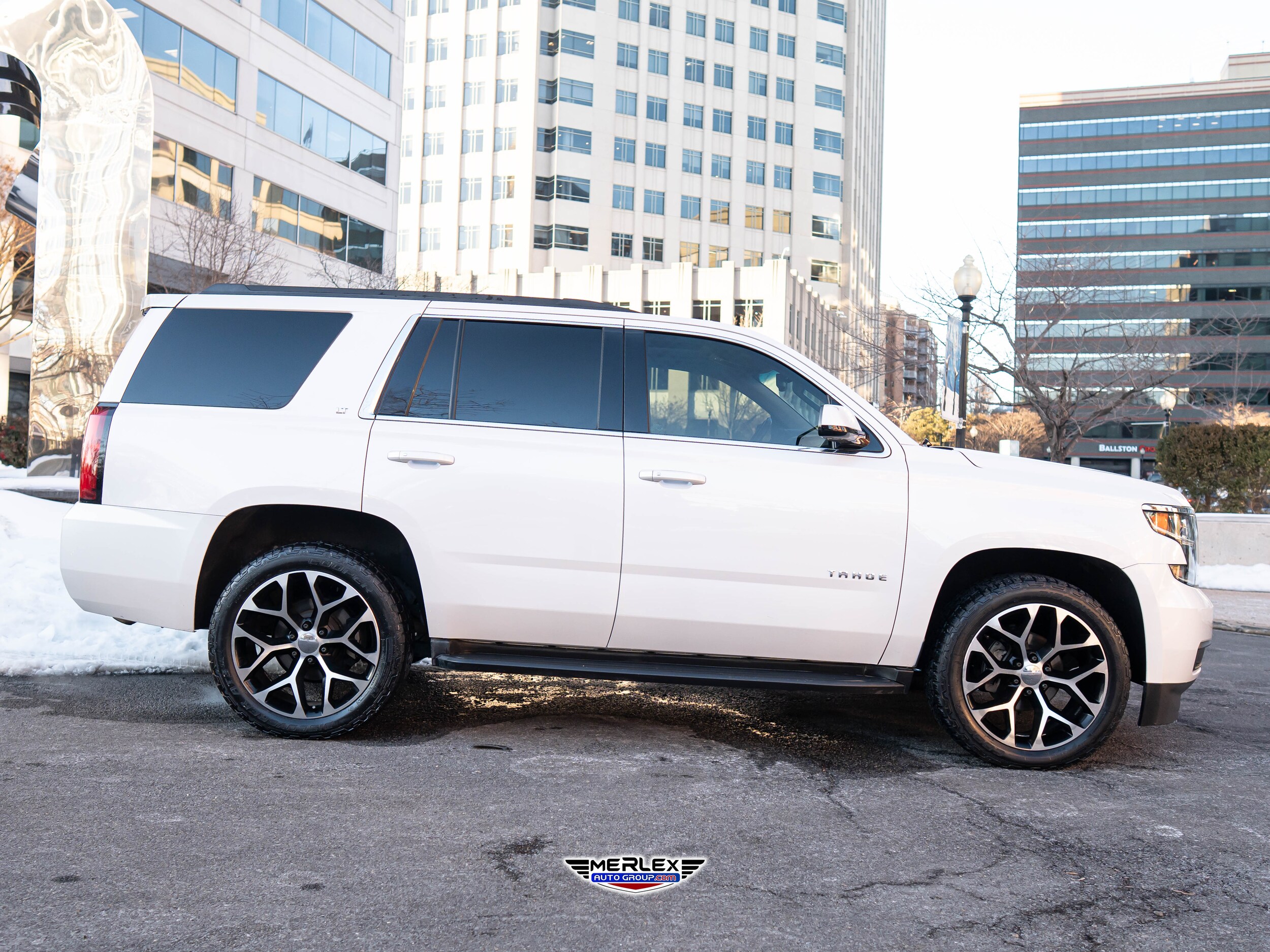 2019 Chevrolet Tahoe LT Image 3 of 52
