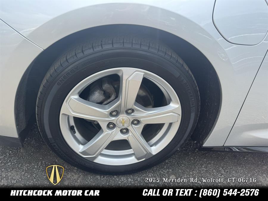 Vehicle image 25 of 46