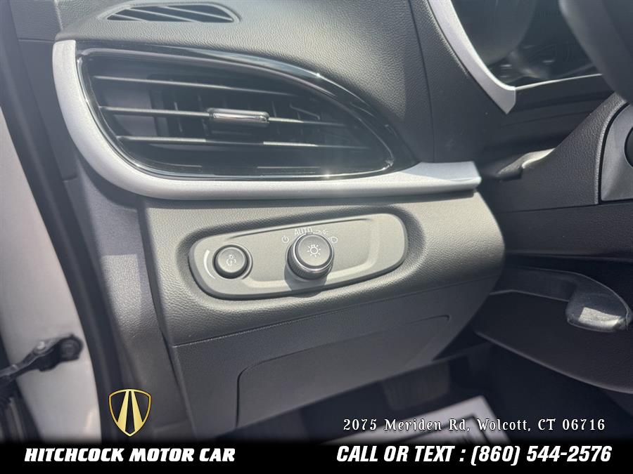 Vehicle image 35 of 46