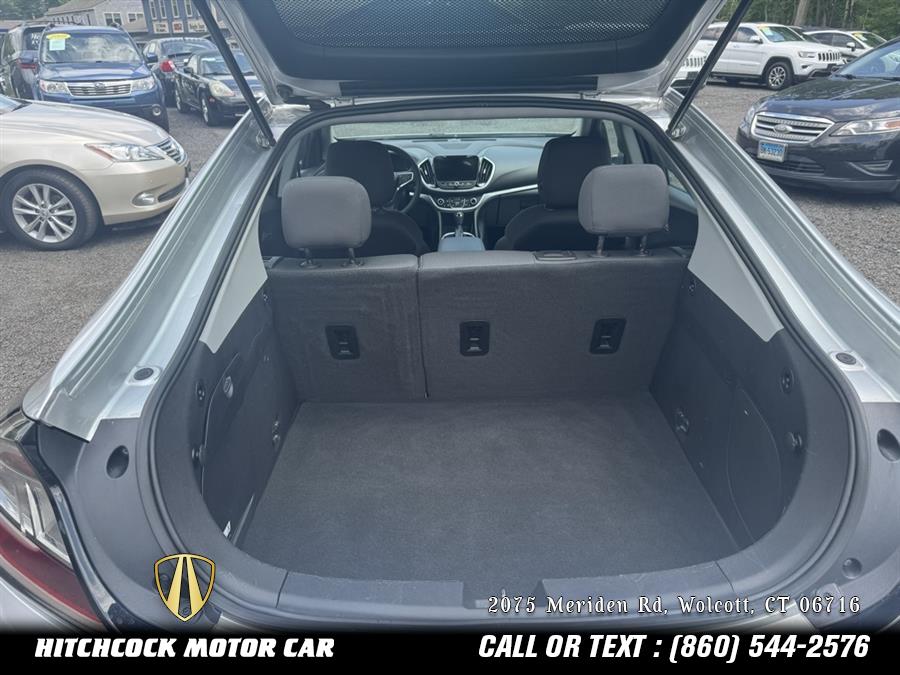 Vehicle image 28 of 46