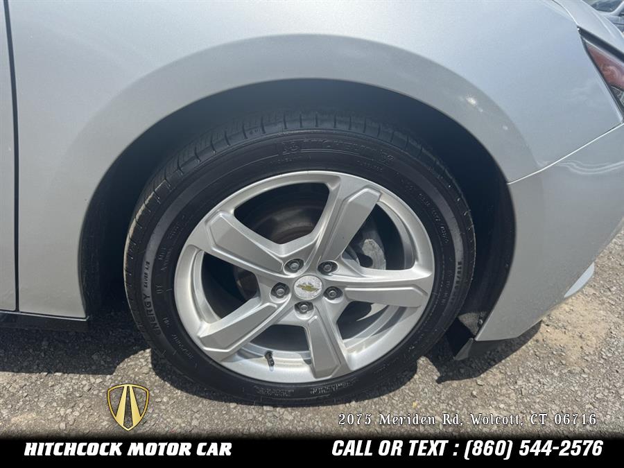 Vehicle image 27 of 46