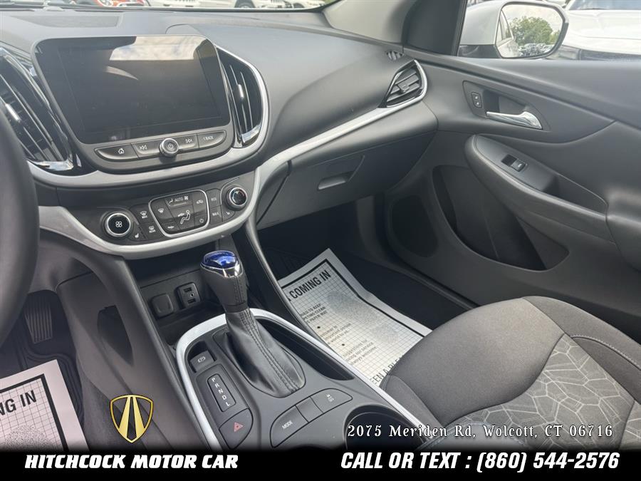 Vehicle image 38 of 46
