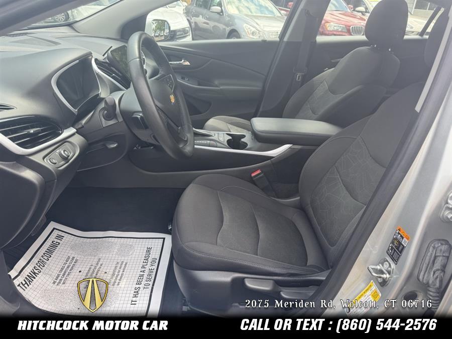 Vehicle image 42 of 46
