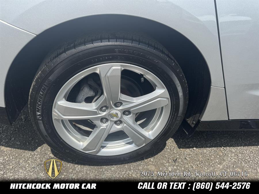 Vehicle image 26 of 46