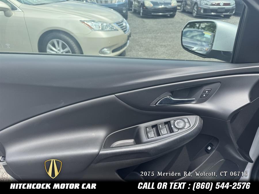 Vehicle image 40 of 46