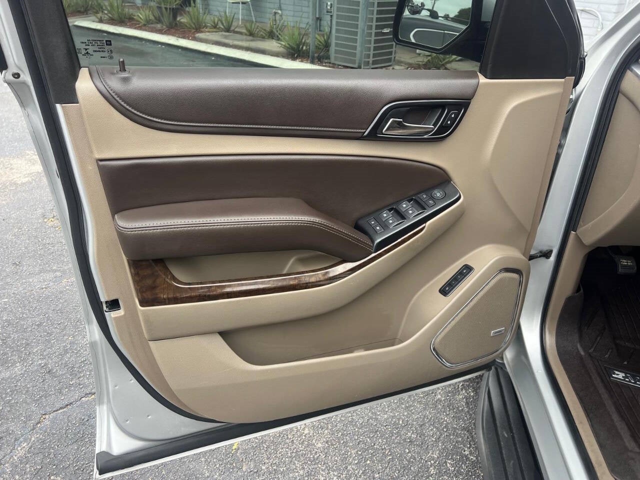 Vehicle image 26 of 54