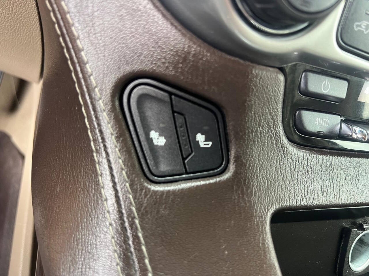 Vehicle image 22 of 54
