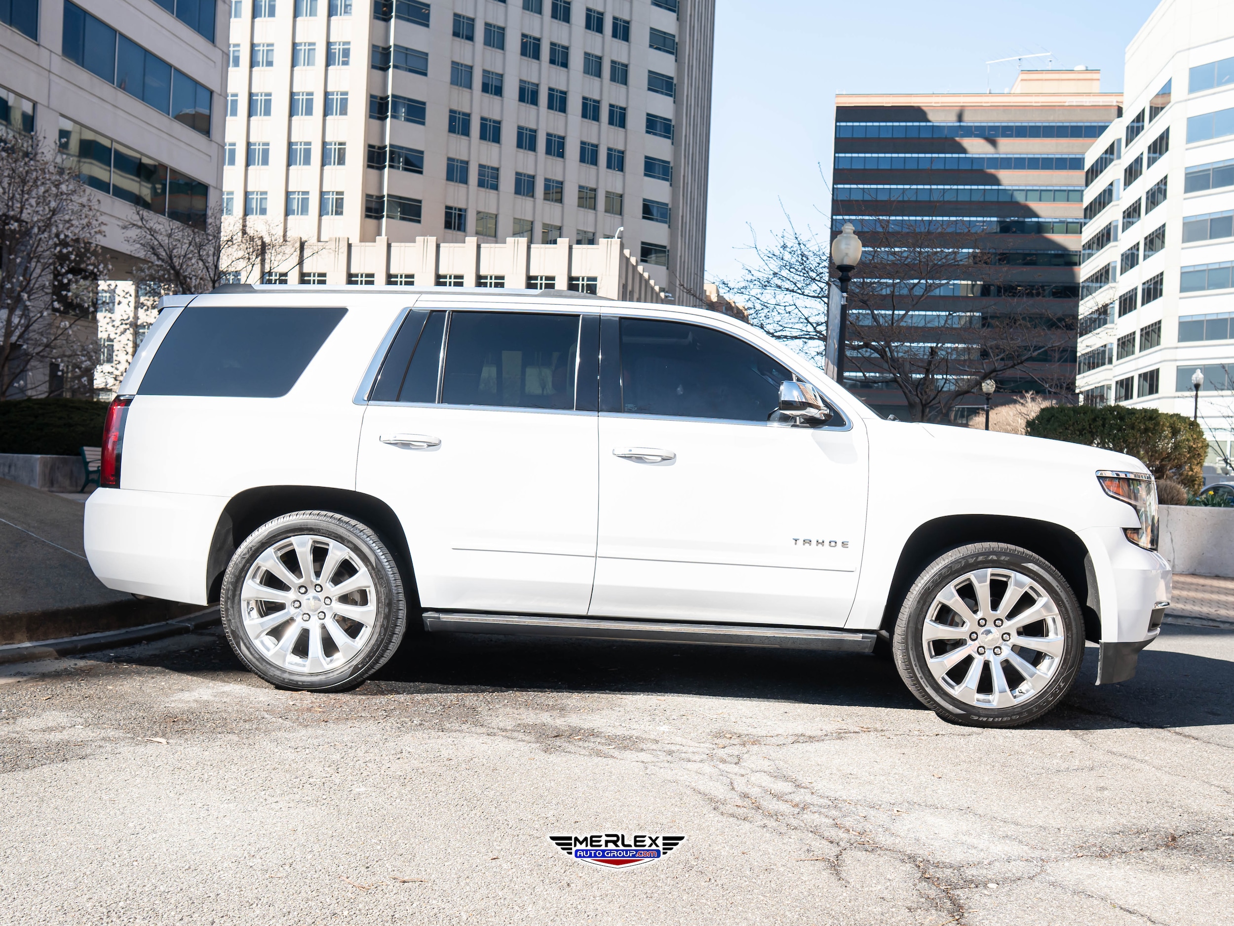 2019 Chevrolet Tahoe Premier Image 3 of 53
