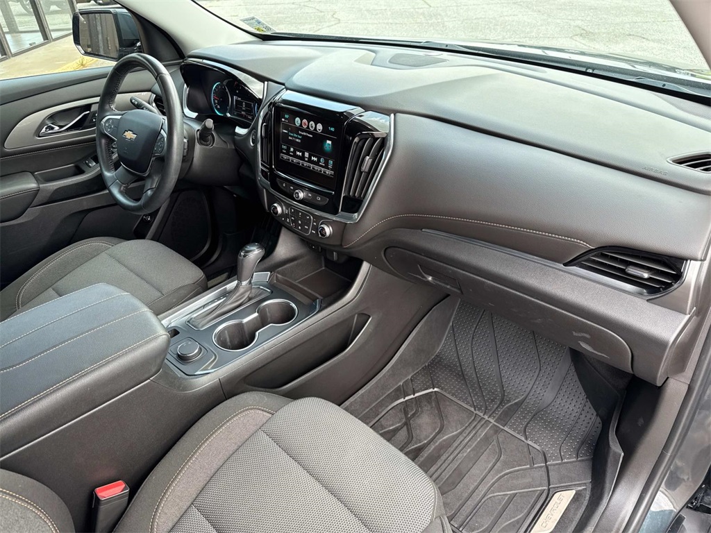 Vehicle image 12 of 27