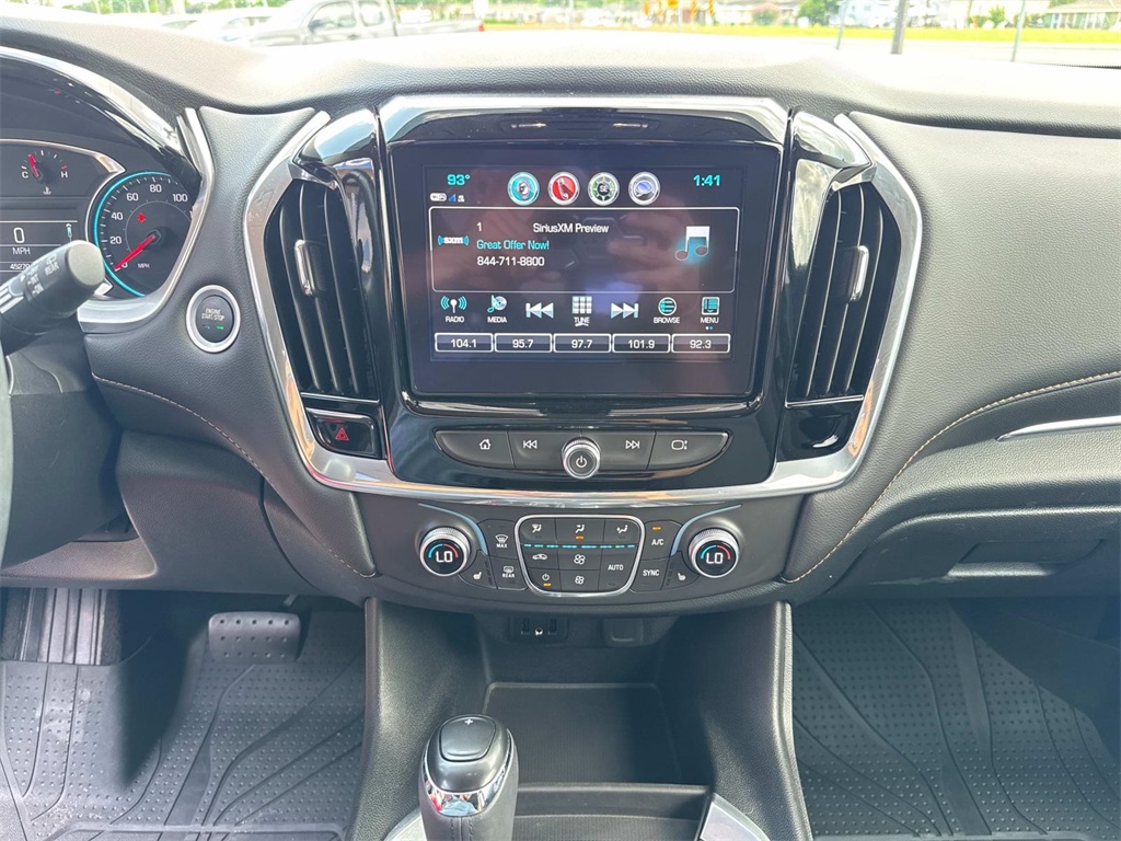 Vehicle image 24 of 27