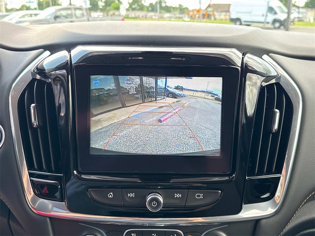 Vehicle image 26 of 27